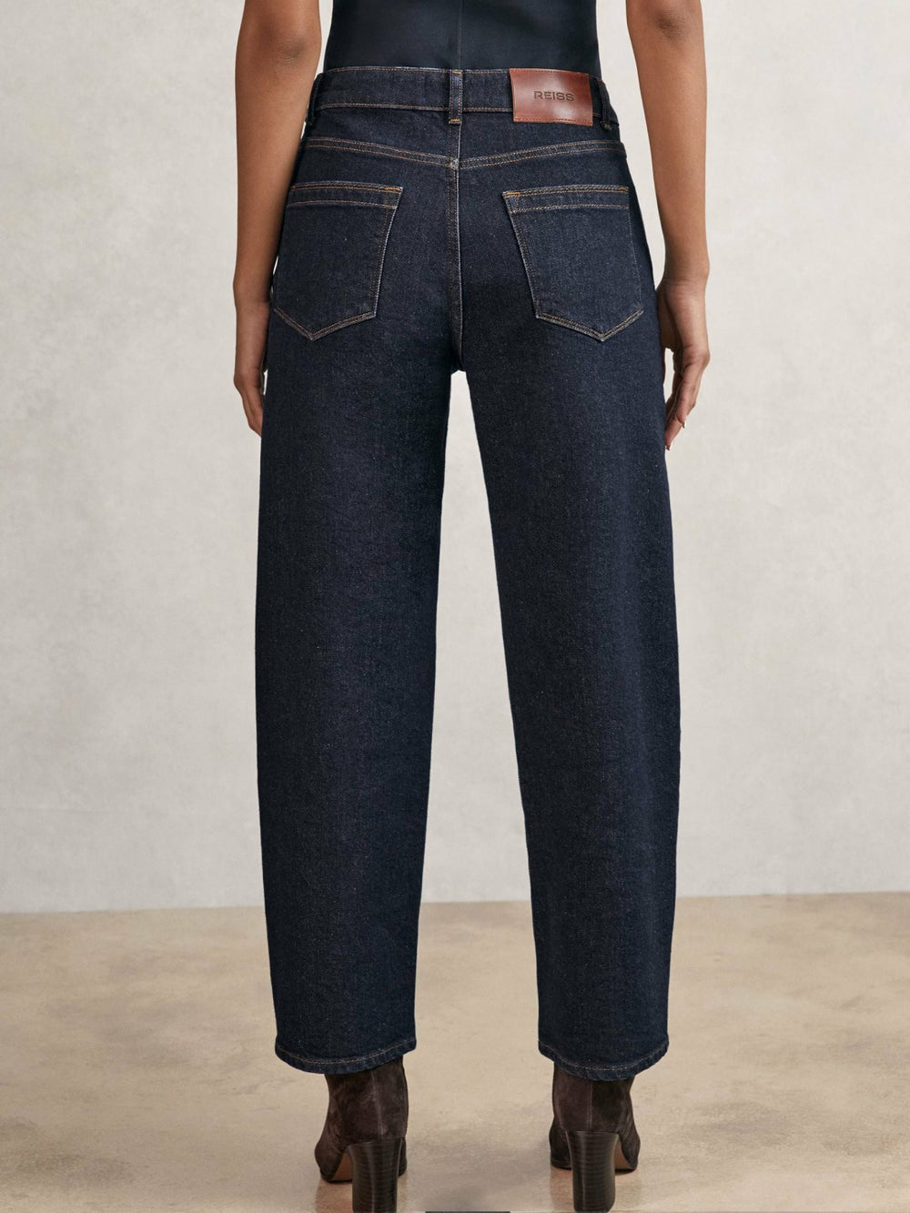 Women Petite Mid-Rise Straight-Leg Jeans in Dark Blue