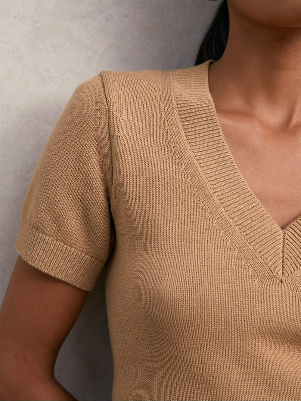 Women Cotton-Wool Knit V-Neck Top in Camel