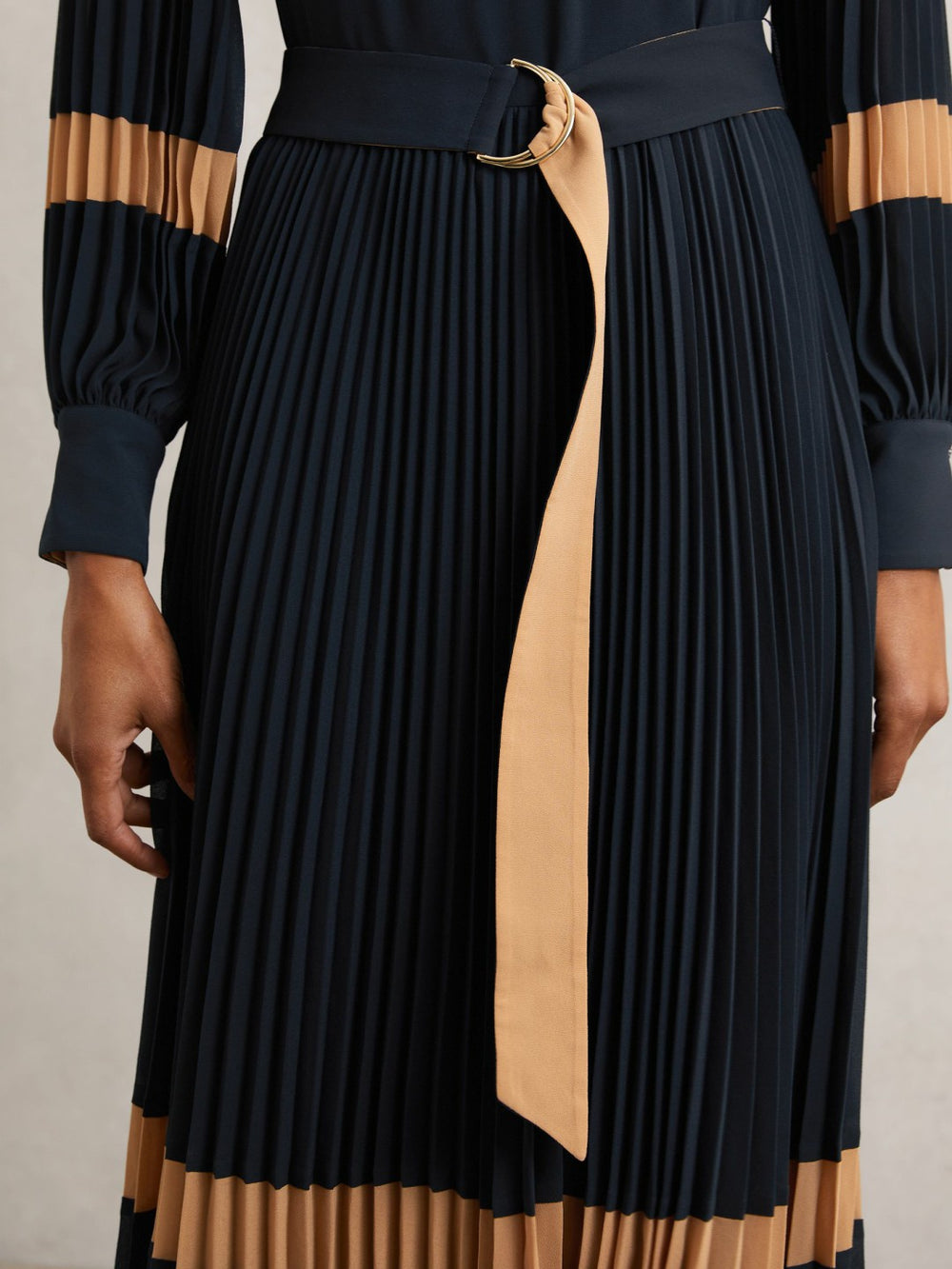 Women Colour-Block Pleated Midi Dress in Navy/Camel