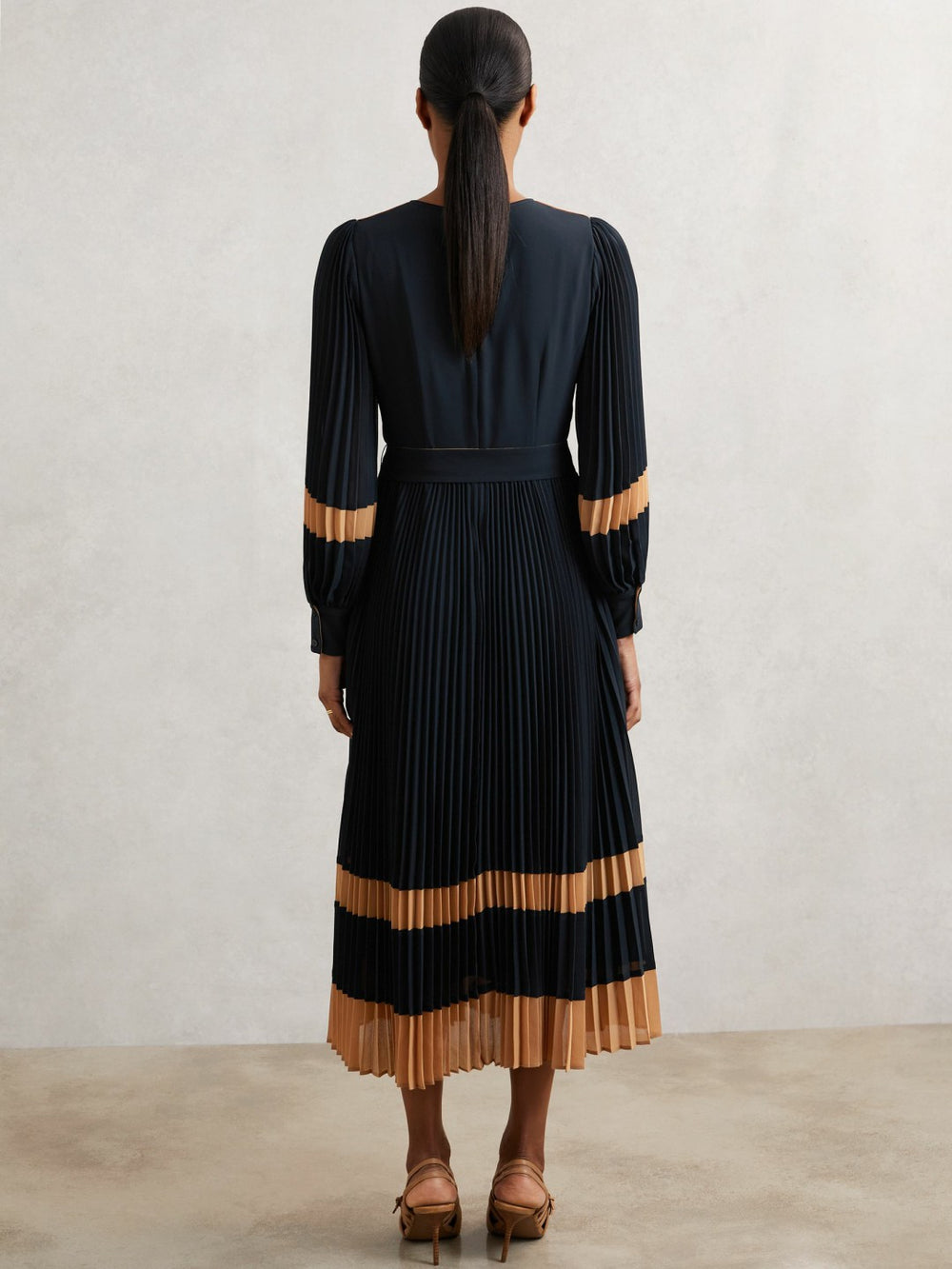 Women Colour-Block Pleated Midi Dress in Navy/Camel