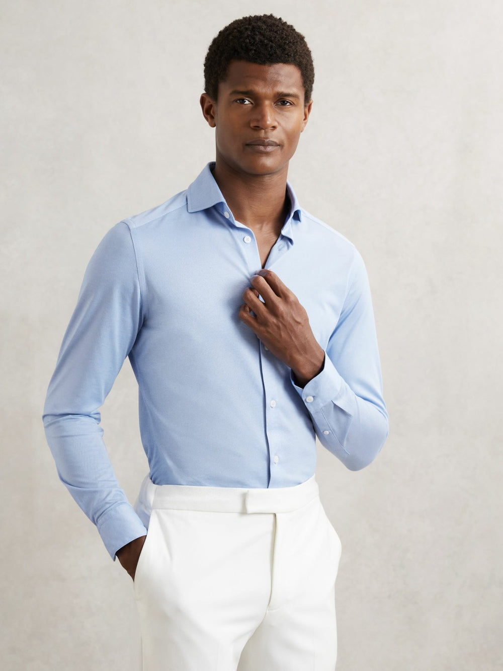 Men Cotton-Blend Jersey Cutaway-Collar Shirt in Soft Blue