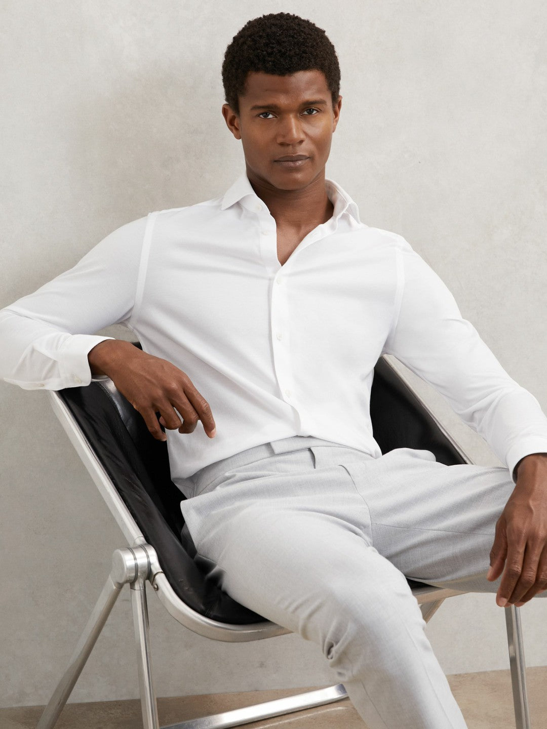 Men Cotton-Blend Jersey Cutaway-Collar Shirt in White