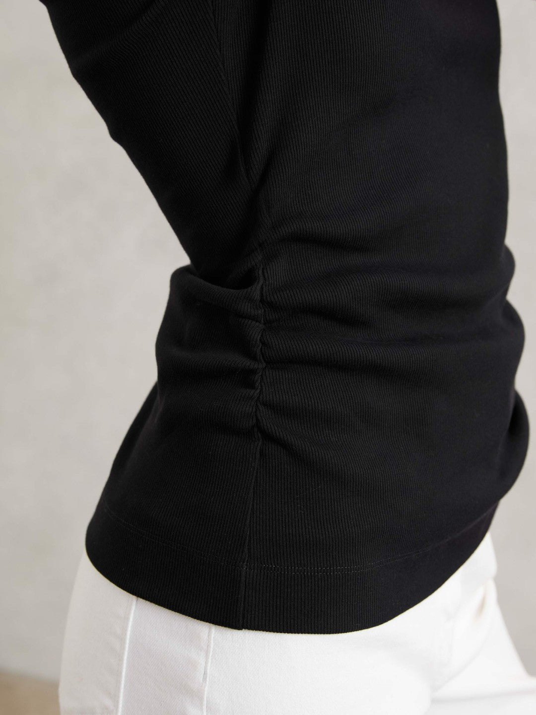 Women Cotton Long-Sleeve Ruched T-Shirt with Stretch in Black