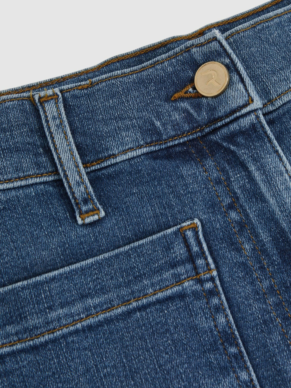 Women Petite Patch Pocket Wide Leg Jeans in Mid Blue